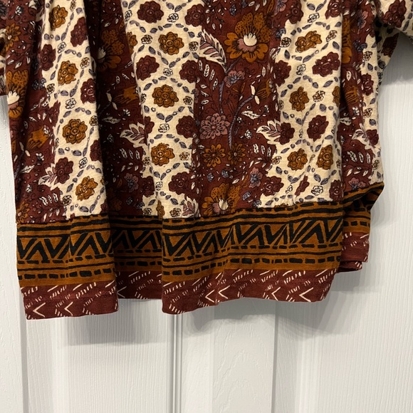 Women’s top - Picture 3 of 5